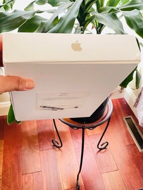 NWOT Apple IPad